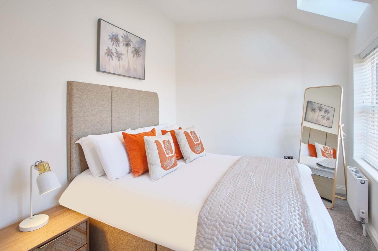Host & - Lemonade Arch Holiday home Whitby