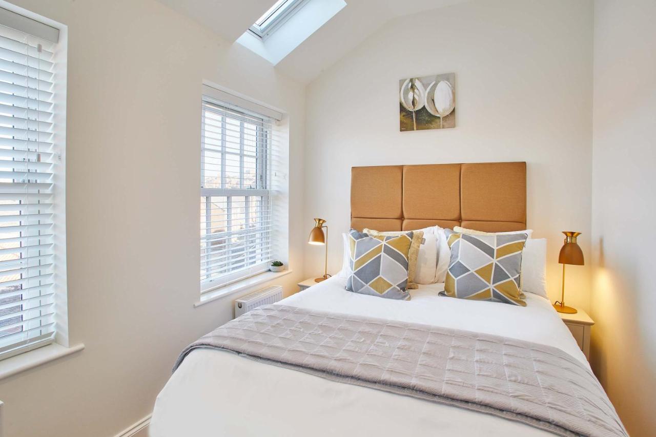 Host & - Lemonade Arch Holiday home Whitby